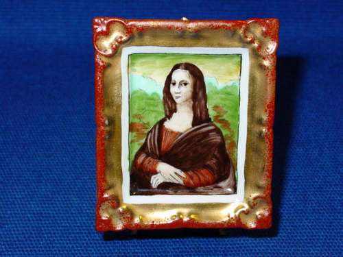 FRAMED MONA LISA WITH STAND